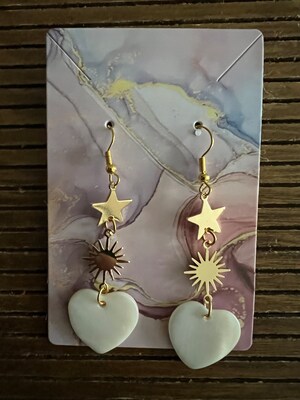 Gold-plated handmade drop earrings with mother-of-pearl heart pendant - image2